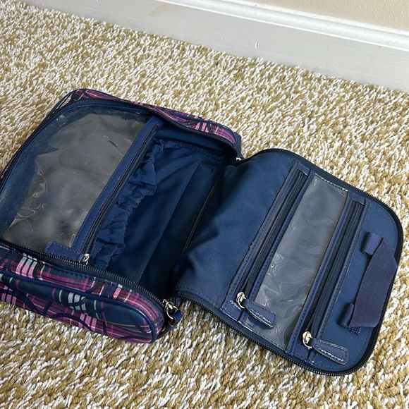 Coach - Picture 6 of 7